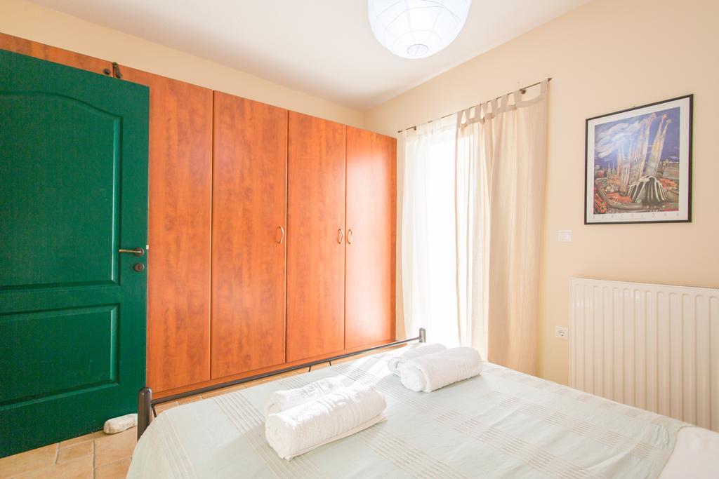 Marathon Beachside Villa 100M From The Beach Schinias Exterior foto